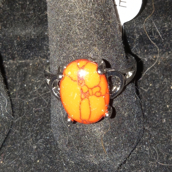 BLOWOUT PRICING 💍Red natural stone ring size 8 - Picture 1 of 4